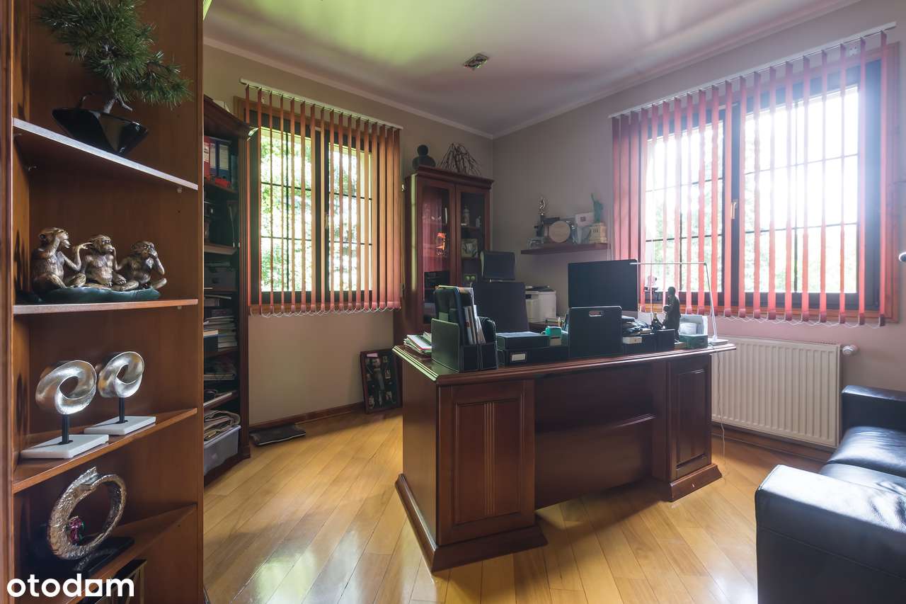 Rezydencja z basenem |318 m²| Józefów |Garaż na 3 auta| działka1853 m²-4