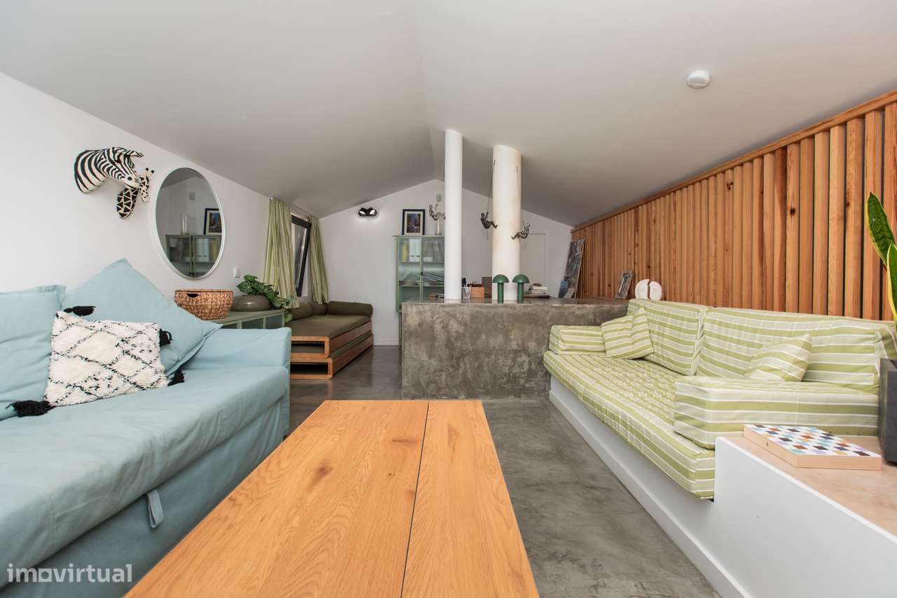 Moradia isolada terreno de 811m2 piscina jardim Sesimbra-35