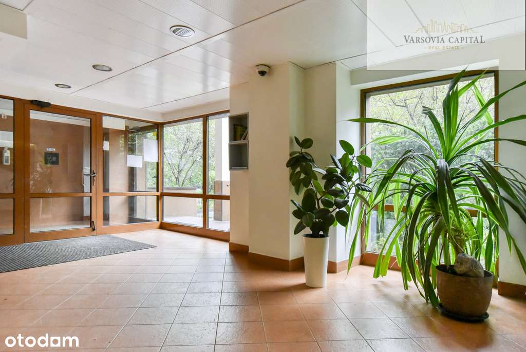 Żoliborz. 2 pokoje oddzielna widna kuchnia. Park-17