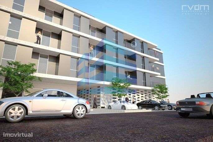 Apartamento T3 com 2 Lugares de Garagem São Bernardo-13