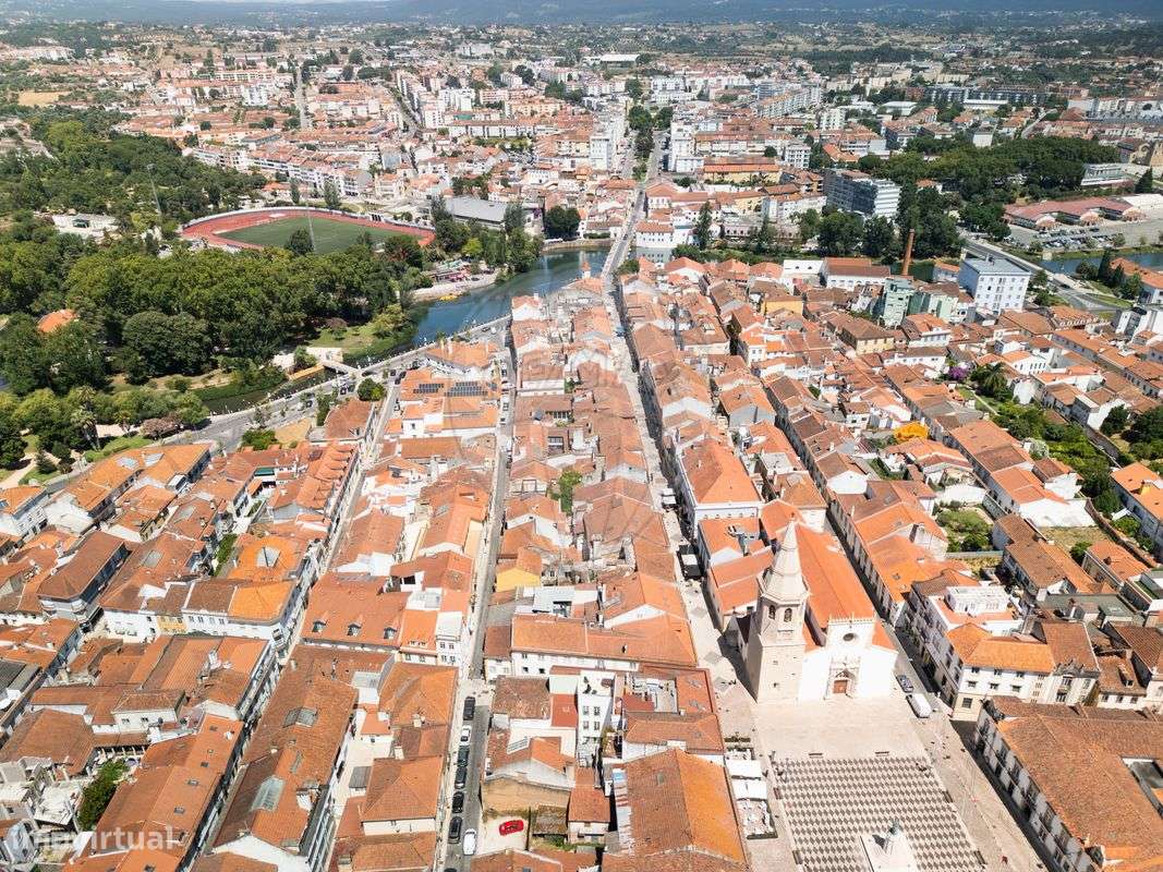 Moradia T6 para venda - Grande imagem: 2/47