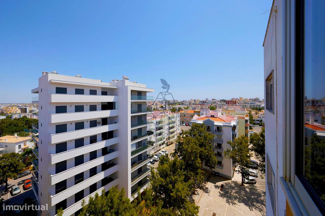 Apartamento T3 com exposição solar nascente /sul em Portimão-12
