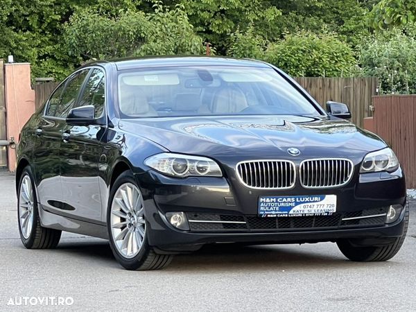 BMW Seria 5 520d Aut. Luxury Line - 1