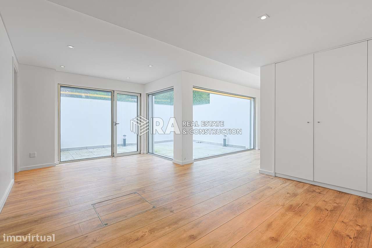 Moradia Isolada T6 Venda em Charneca de Caparica e Sobreda,Almada-14