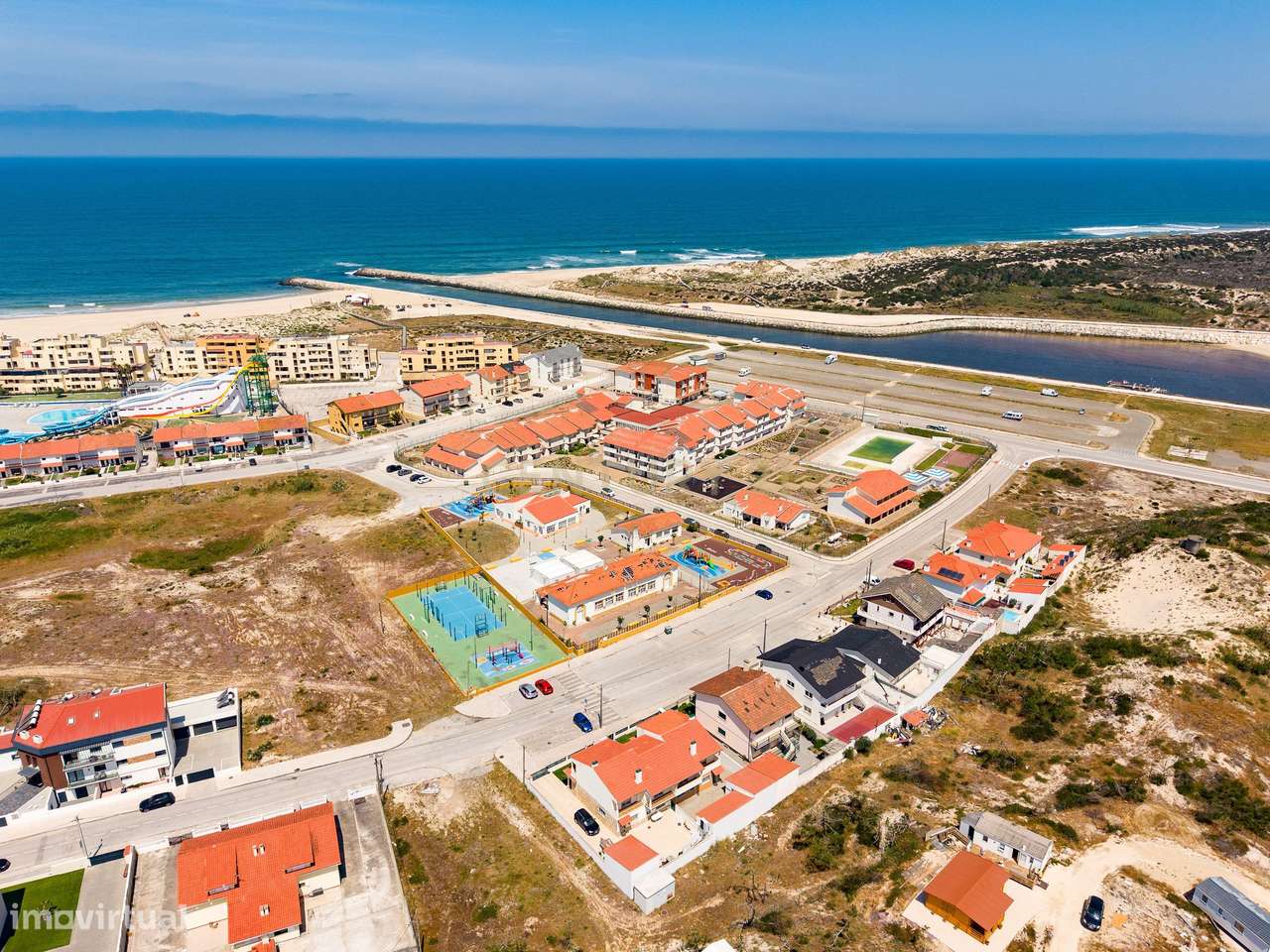 Moradia Geminada a 450mt da praia da Vieira de Leiria - Oportunidade Ú-47