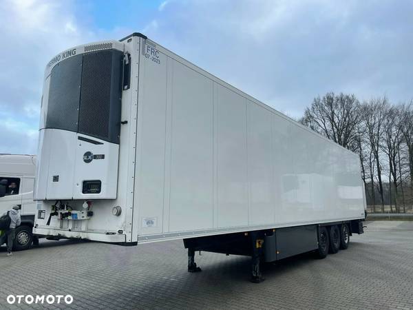 Schmitz Cargobull SKO 24 Thermo King SLXi 300 - 1