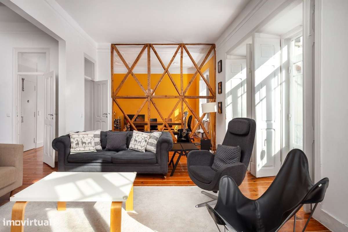 Apartamento T3+1 na Calçada de Santo António, com Garagem - Grande imagem: 2/30