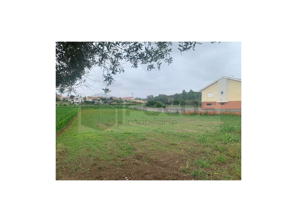 Terreno para moradia isolada em Eixo - Aveiro - Grande imagem: 4/23