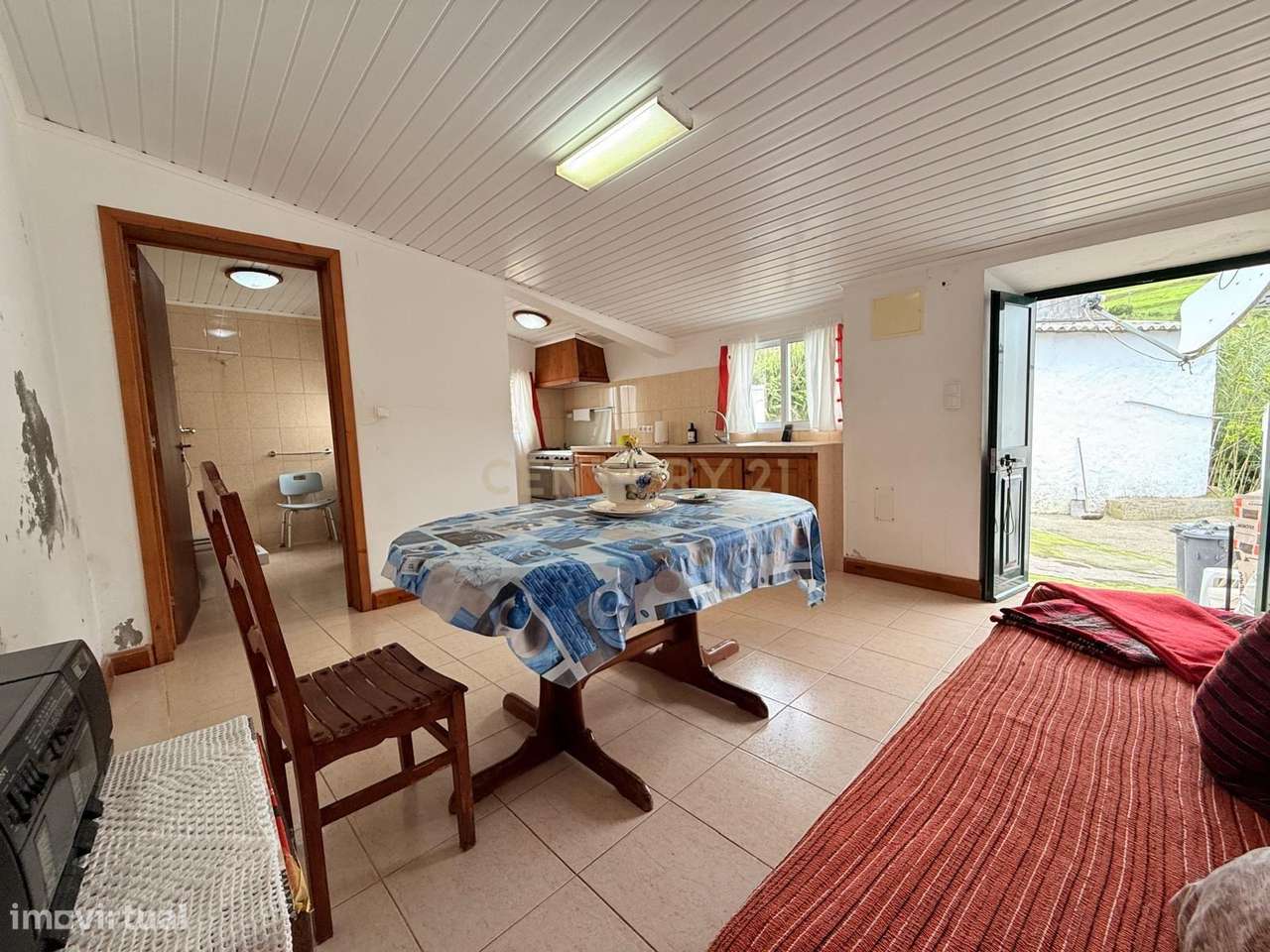 Moradia T3 com amplo terreno na freguesia da Pedreira, Nordeste - Grande imagem: 2/23