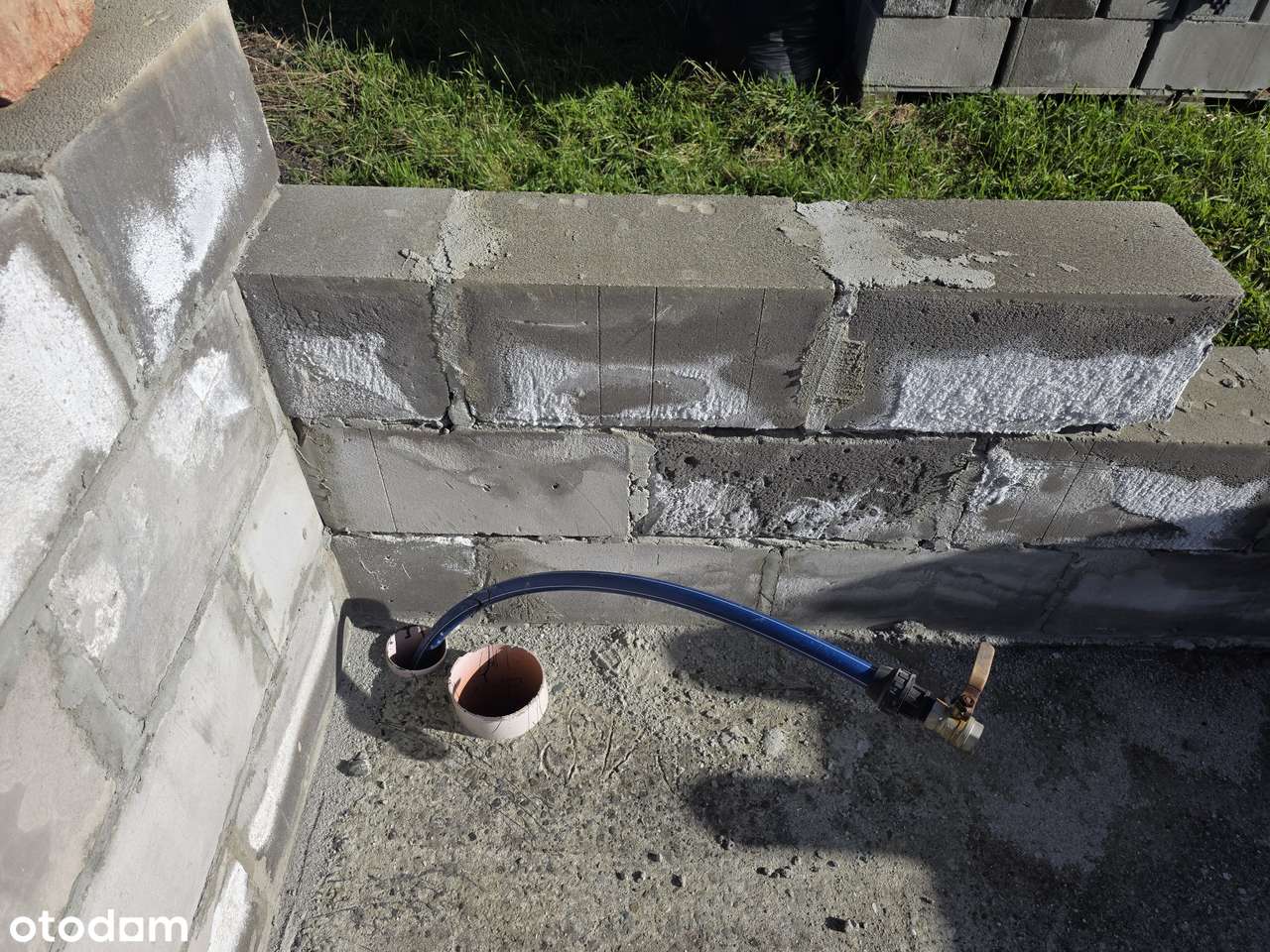 Na sprzedaż działka z rozpoczętą budową przy Jeziorze M. w Czernichów.-16