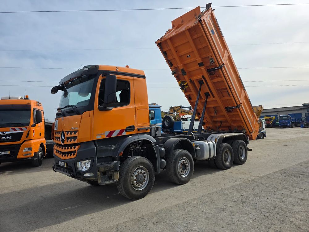 Mercedes-Benz Arocs 2016