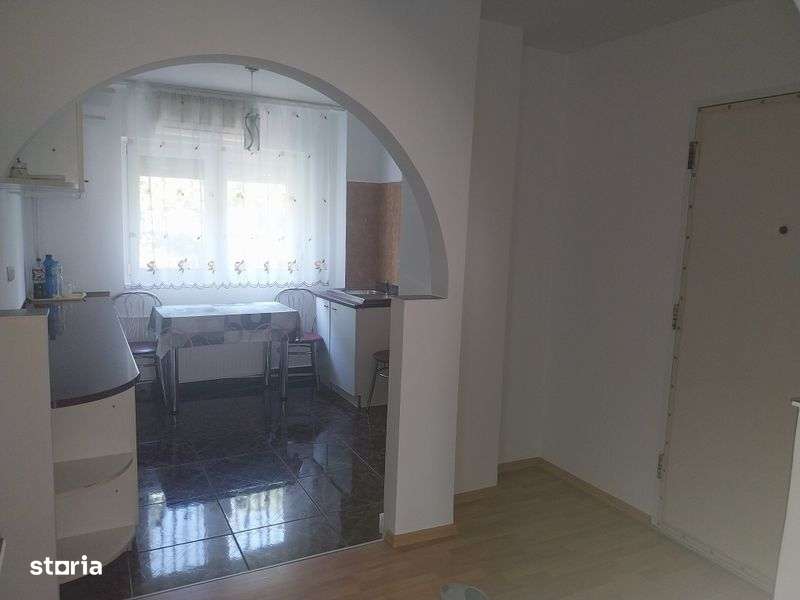 Vand apartament tip C 3 camere decomandat - Imagine principală: 4/8