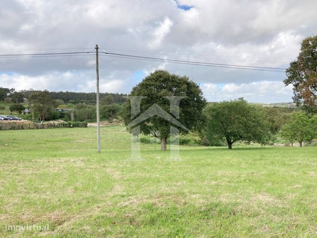 Moradia T3 com Armazém e Terreno de 9 640m2 em Olho Marinho, Óbidos-21