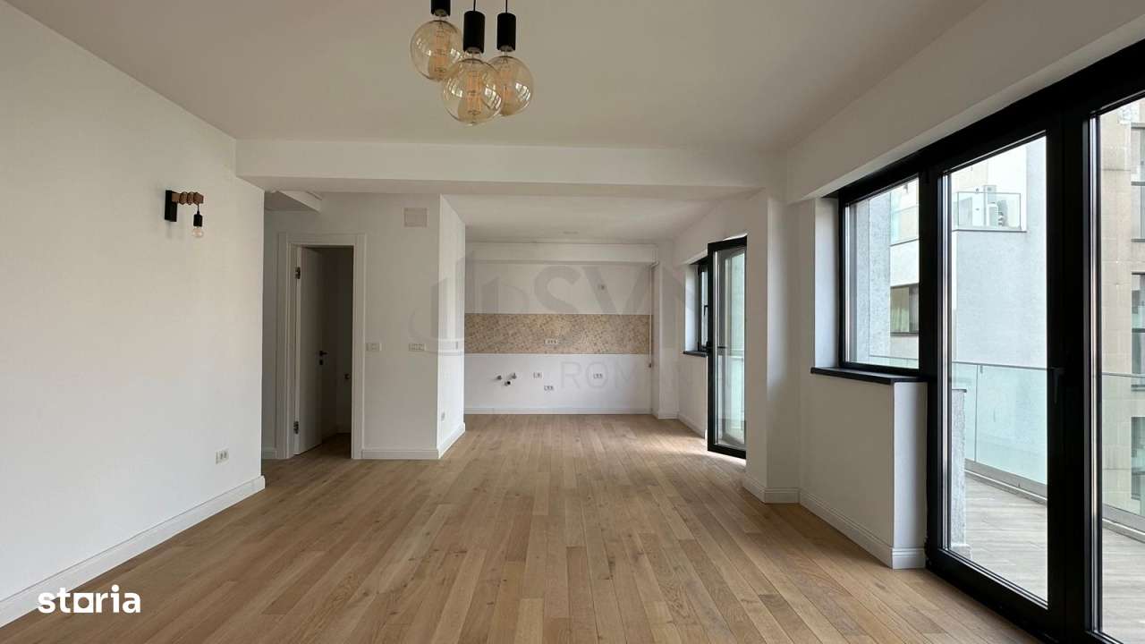 Apartament cu 3 camere singur pe etaj Polona