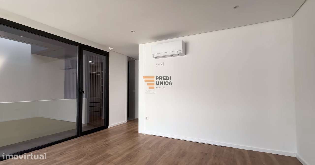 Moradia T3+1  Arquitetura Moderna Oferta ato escritura-33