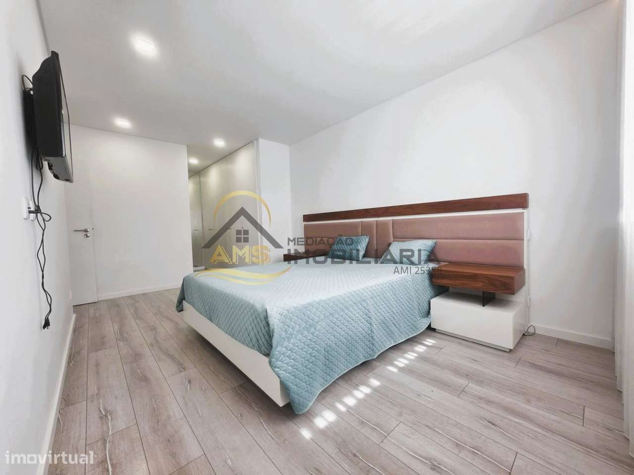 APARTAMENTO T3 COM TERRAÇO DE 186M²-19