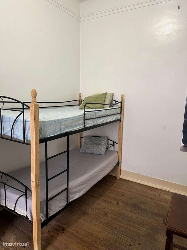 Quarto - localizado em Alameda Lisbon - Grande imagem: 5/10