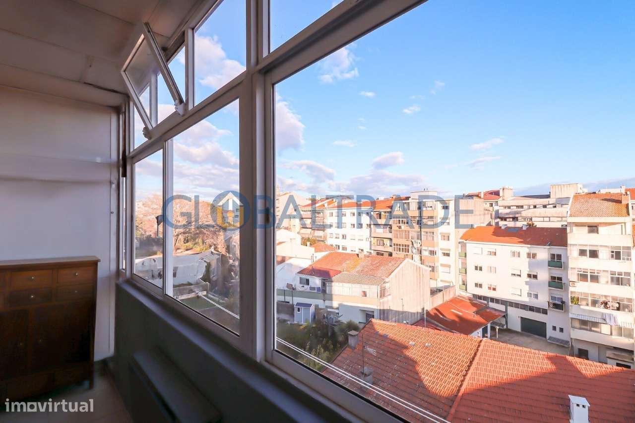 Apartamento T1+1 no coração do Porto-23