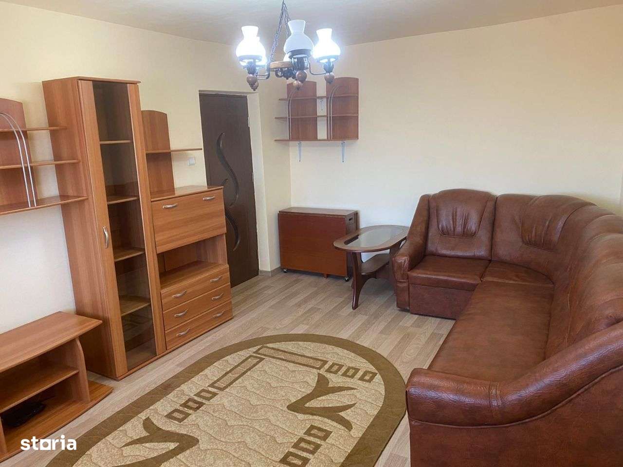 Ultracentral Târgoviște, închiriere apartament 3 camere - Imagine principală: 1/14
