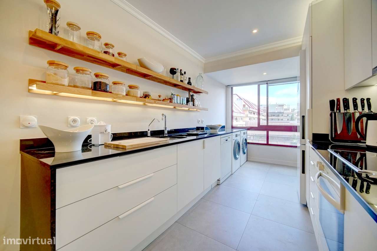 T2 Luxo no Centro do Estoril-2