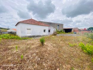 Casas antigas e terreno - Vau, Óbidos