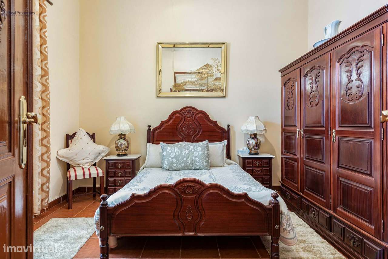 Encanto Algarvio – Moradia Térrea Isolada com Piscina e Jardim-16