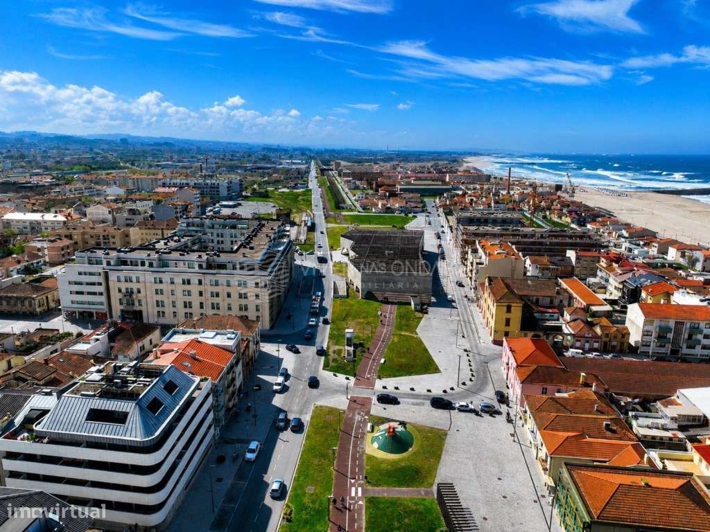 Andar de moradia T3 com áreas Amplas | Terraço | Espinho | Junto ao...-37