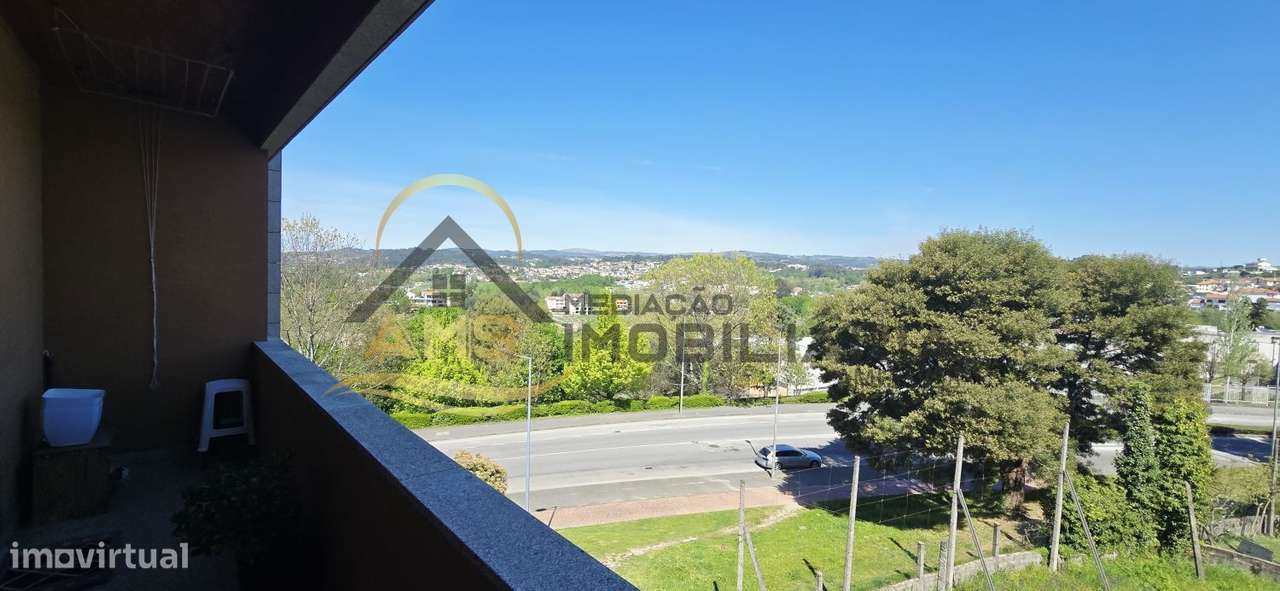 APARTAMENTO T2 COM GARAGEM CENTRO DE FAFE-29
