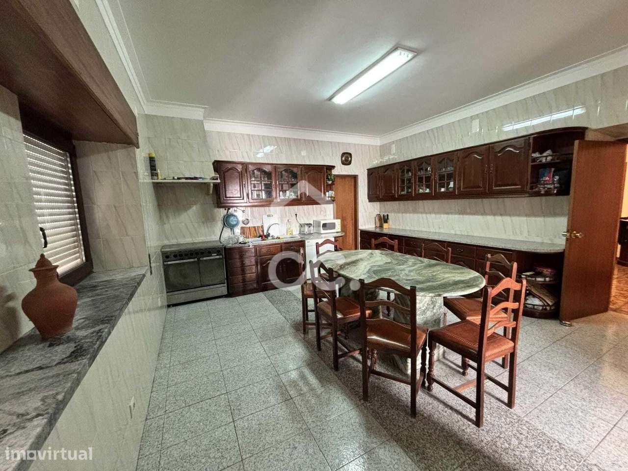 Moradia com 4 quartos no centro da cidade com garagem-12