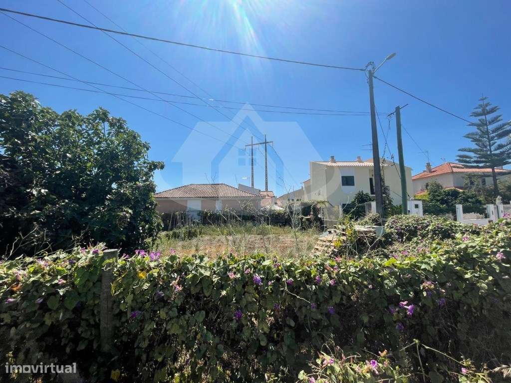 Lote de terreno de gaveto com 300 m² localizado na Granja, Vialonga - Grande imagem: 3/10