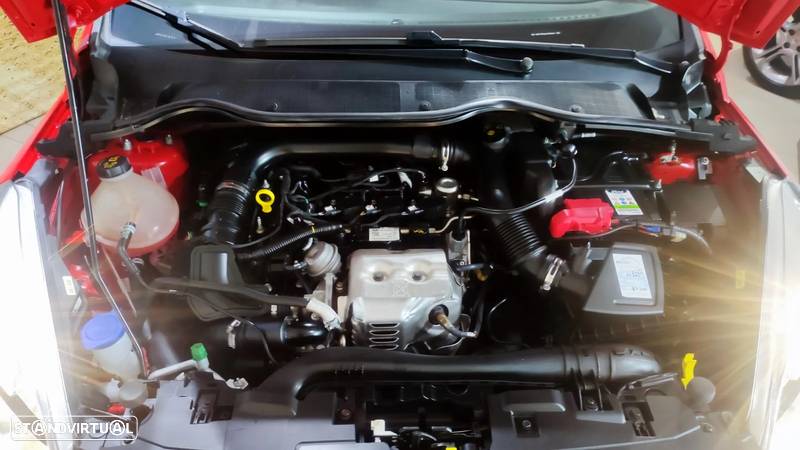 Ford Fiesta 1.0 EcoBoost S&S ST-LINE - 29