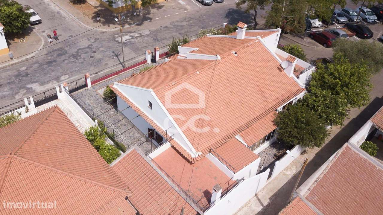 Moradia T5 com belíssimas vistas para o Castelo de Mourão!-33