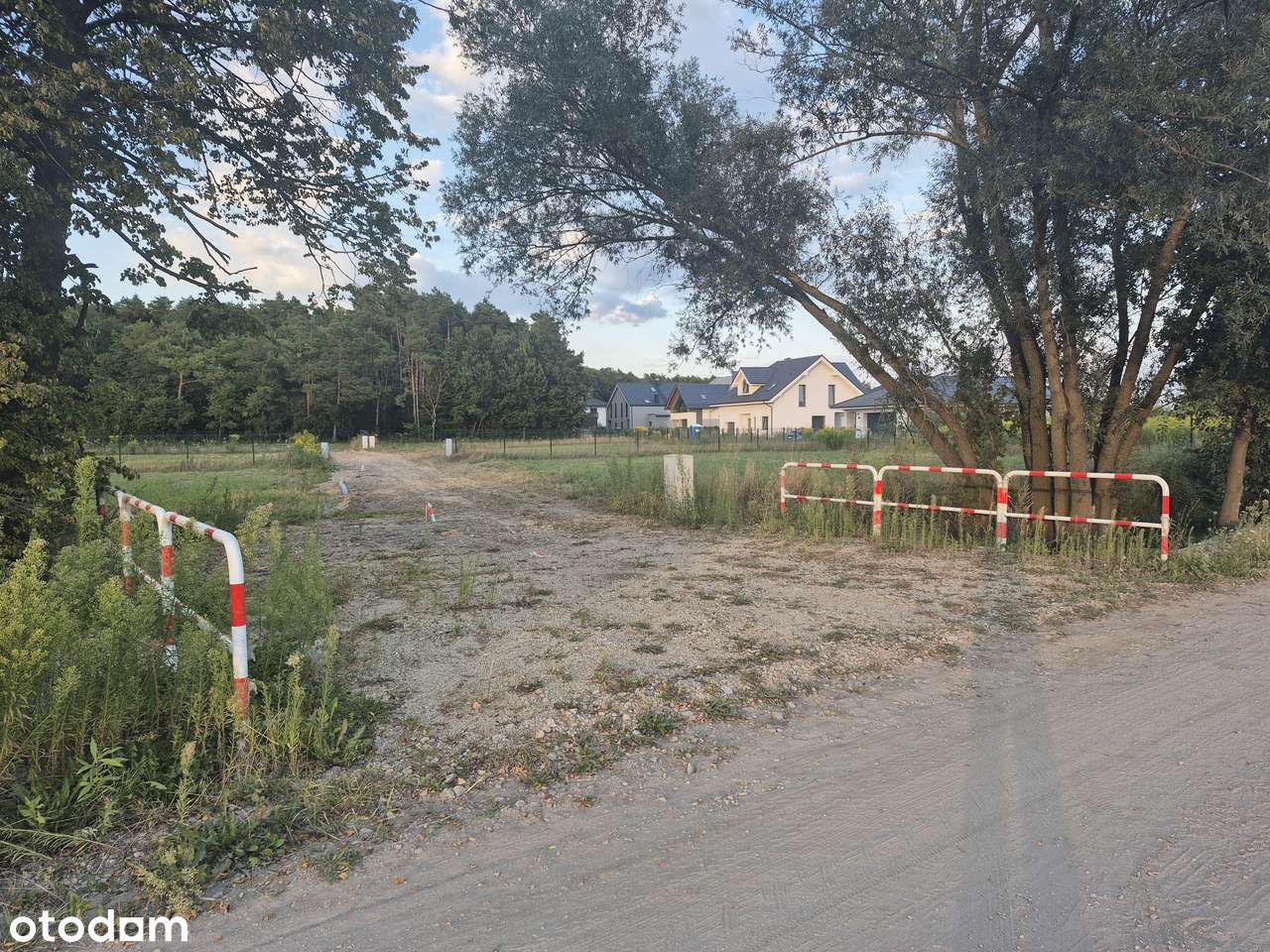 6 Działek do wyboru  PRZY LESIE sprzedaż działek plus podatek VAT ,-9