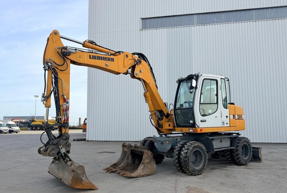 Liebherr A311 litronic 2011