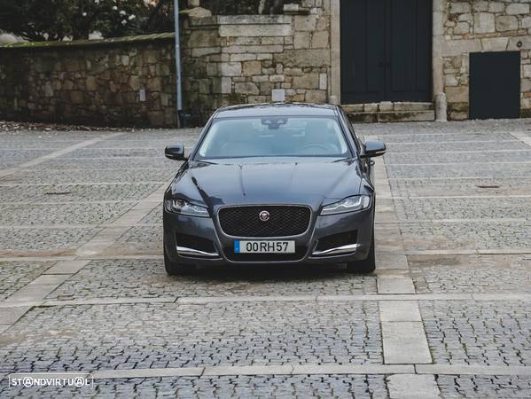 Jaguar XF 2.0 D Prestige Aut. - 4