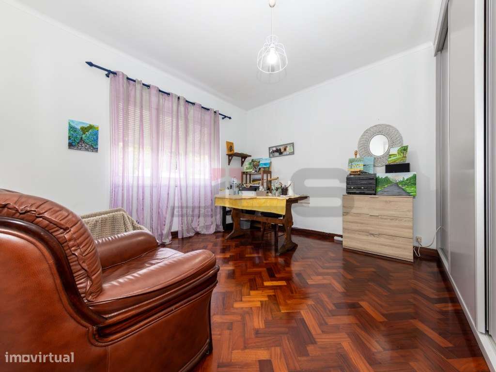Moradia c/ Licença AL e Garagem junto à Av. Marginal - Ponta Delgada-17