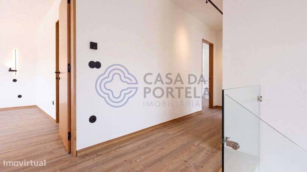 Moradia T4 com3 suites isolada-33