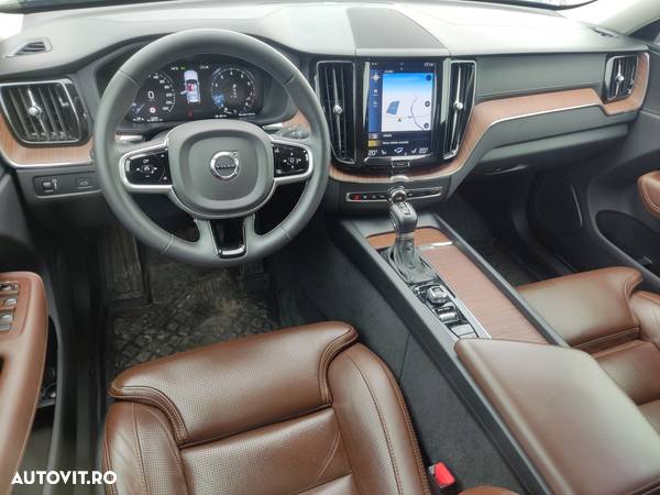 Volvo XC 60 - 6