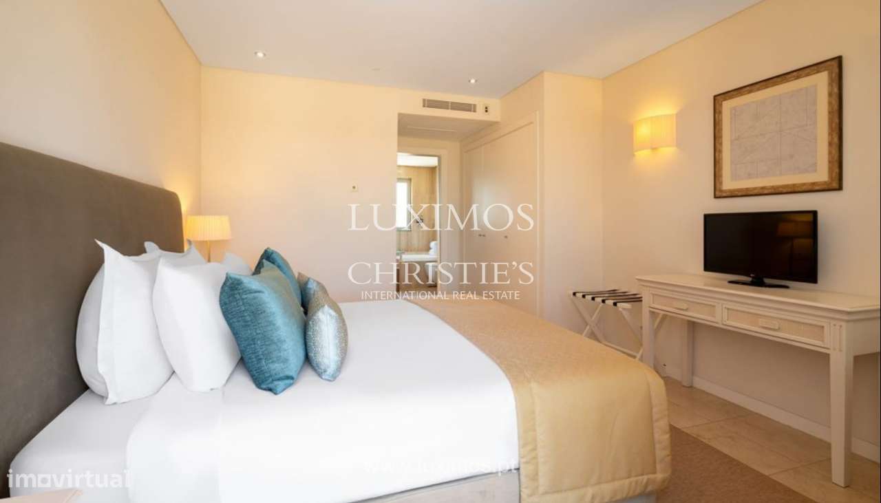 Moradia em empreendimento turístico, para venda em Carvoeiro, Algarve - Grande imagem: 4/22