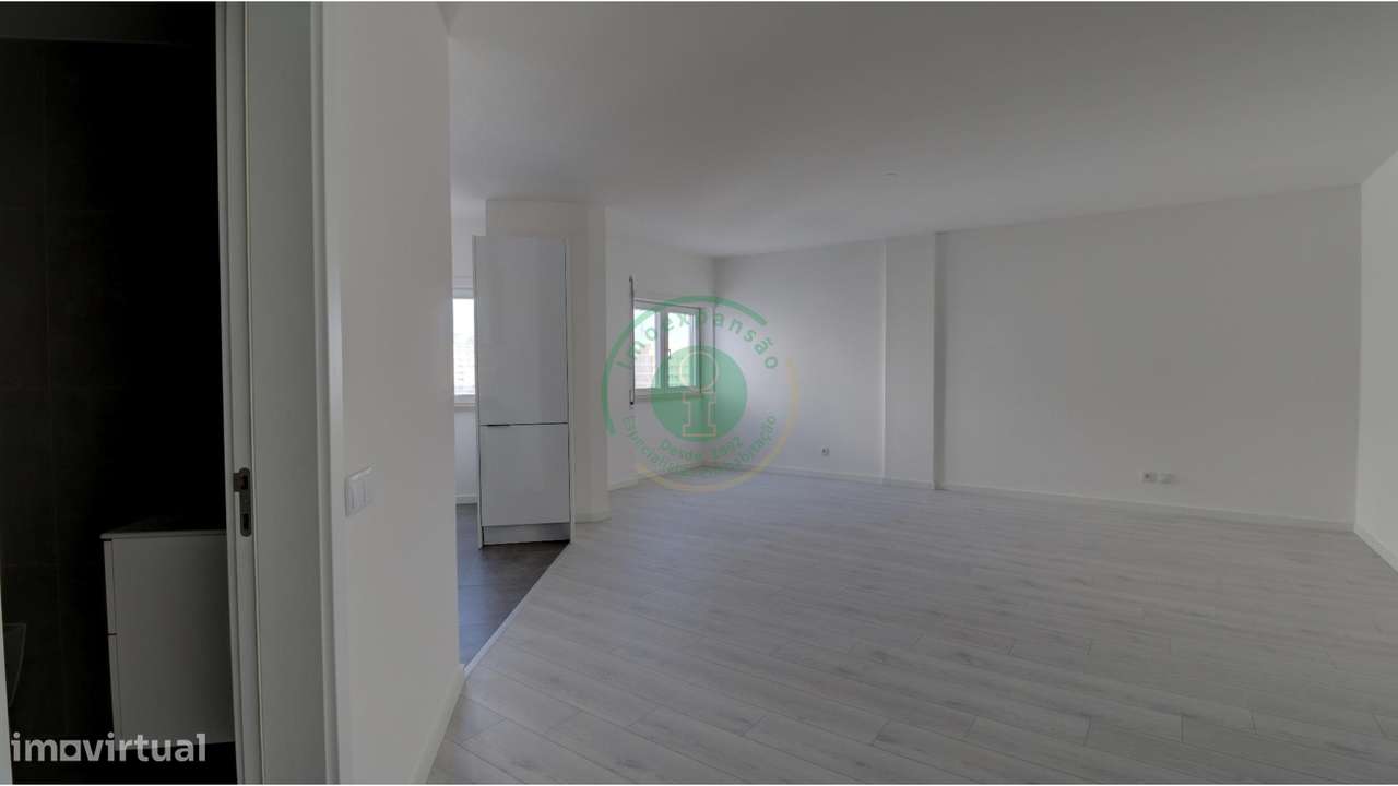 T0 Junto ao Casino e Marina - Grande imagem: 4/26