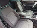 Volkswagen Passat 2.0 TDI Comfortline - 21