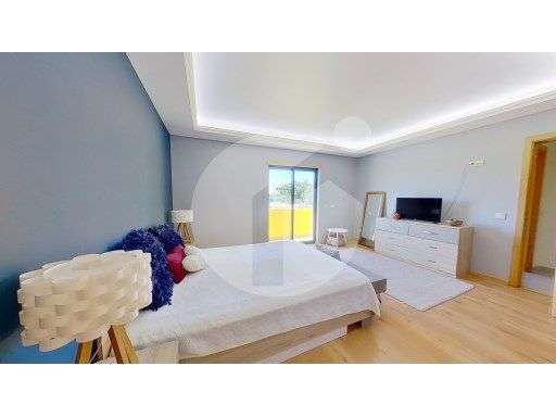 Moradia T4 com piscina - Olhão-17