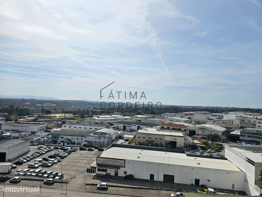 Apartamento T2 em Santa Marta do Pinhal com arrecadação , em fase d... - Grande imagem: 4/24