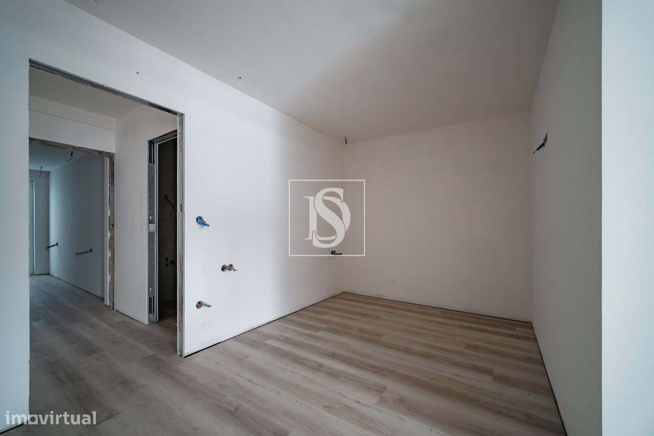 Apartamento T1+1 c/ suíte, completamente RENOVADO - Grande imagem: 5/24