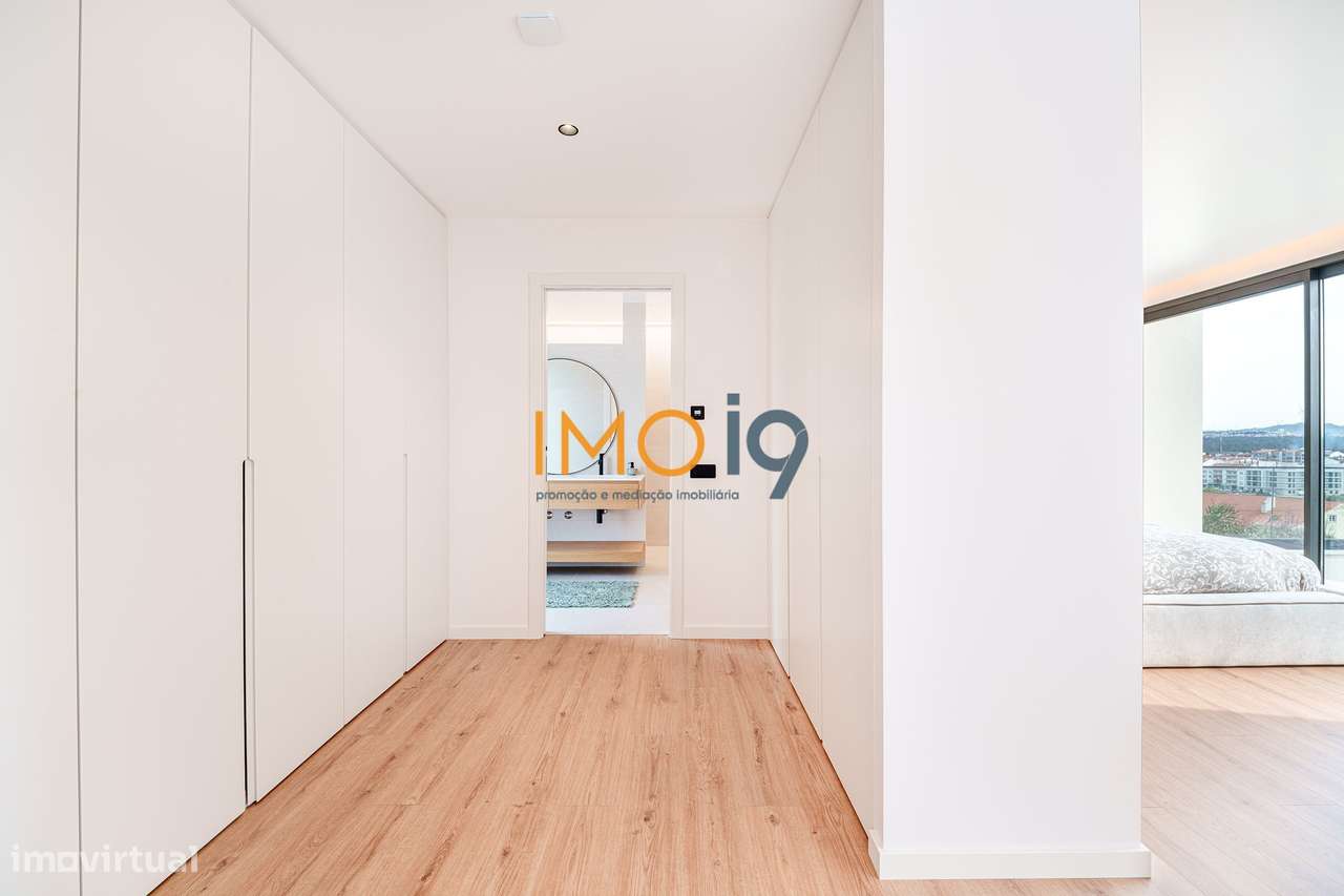 Moradia T4 com Vista Panorâmica em Fátima-27