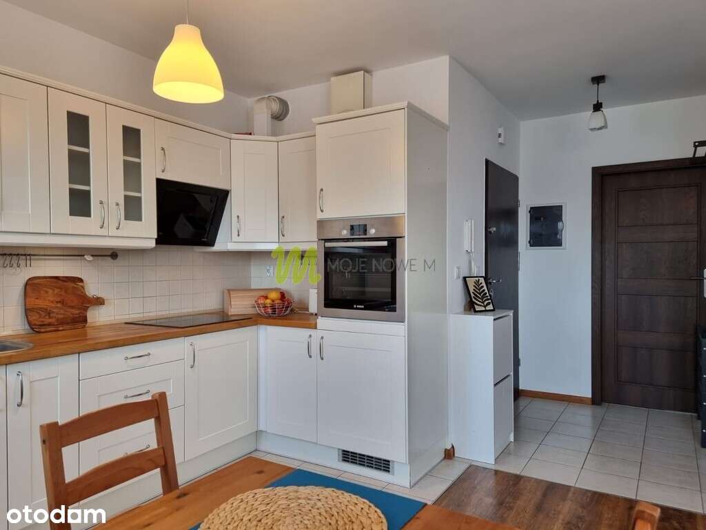 z miejscem postojowym w hali, Rezerwat Żurawiniec-1