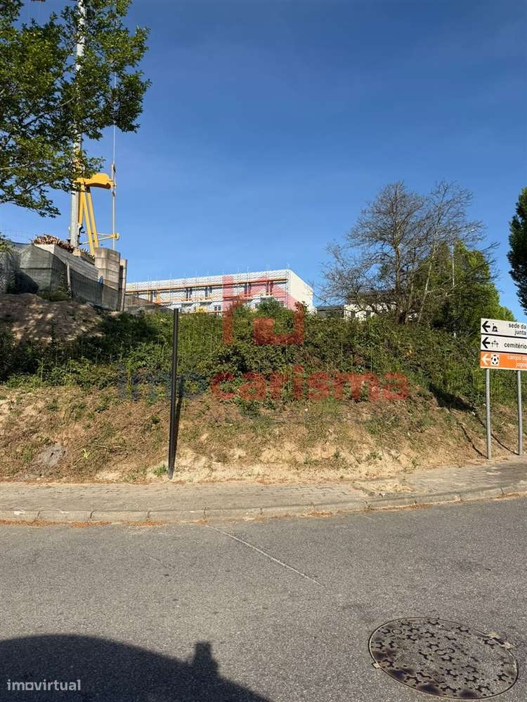 Lote de Terreno para Construção com 536m2 em Pombeiro Ribavizela, Felg-0