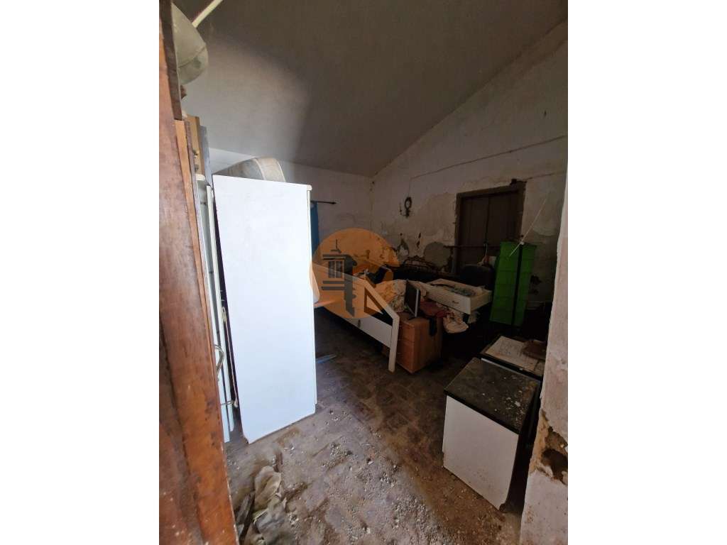 Moradia T3 para Remodelação Total no Coração do Azinhal - Grande Po...-5