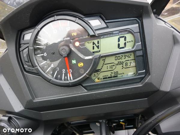 Suzuki V-STROM - 1