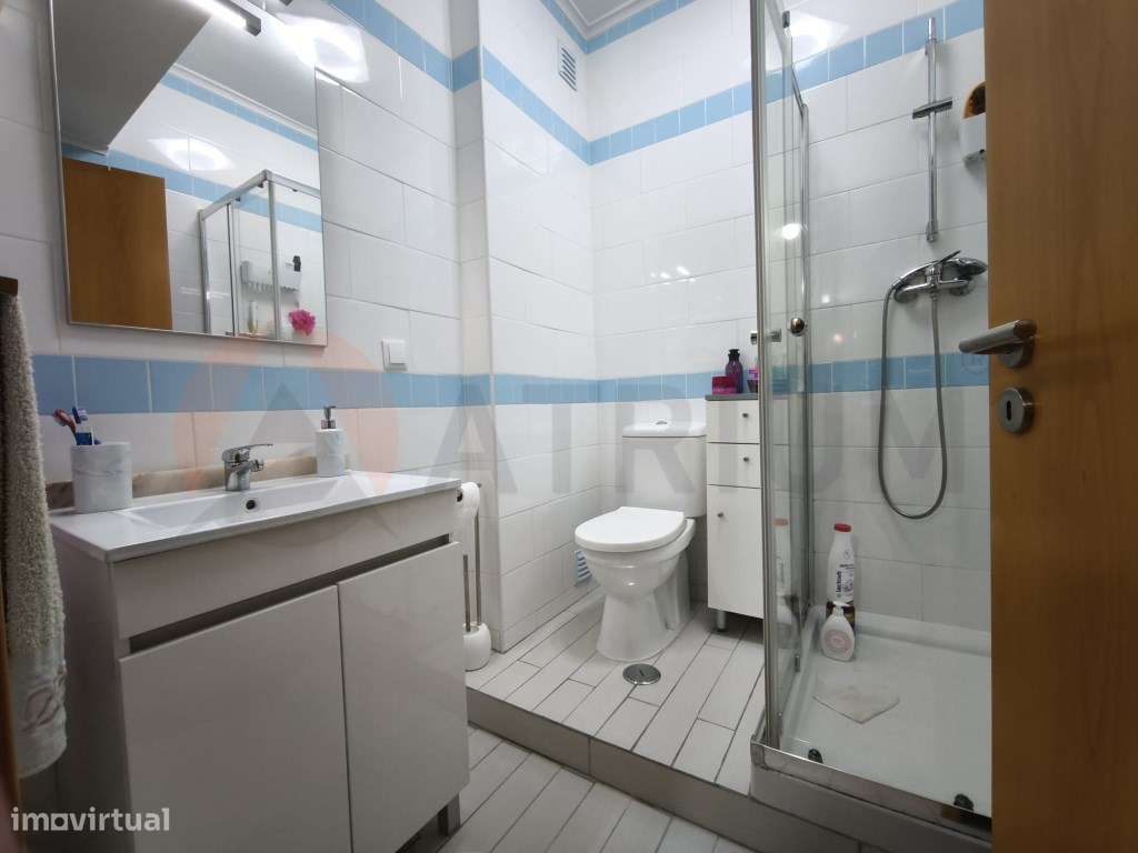 Apartamento T2 parcialmente remodelado em Setúbal (Monte Belo Sul)-14